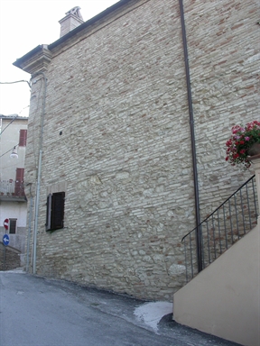 Palazzetto in Via Consorti